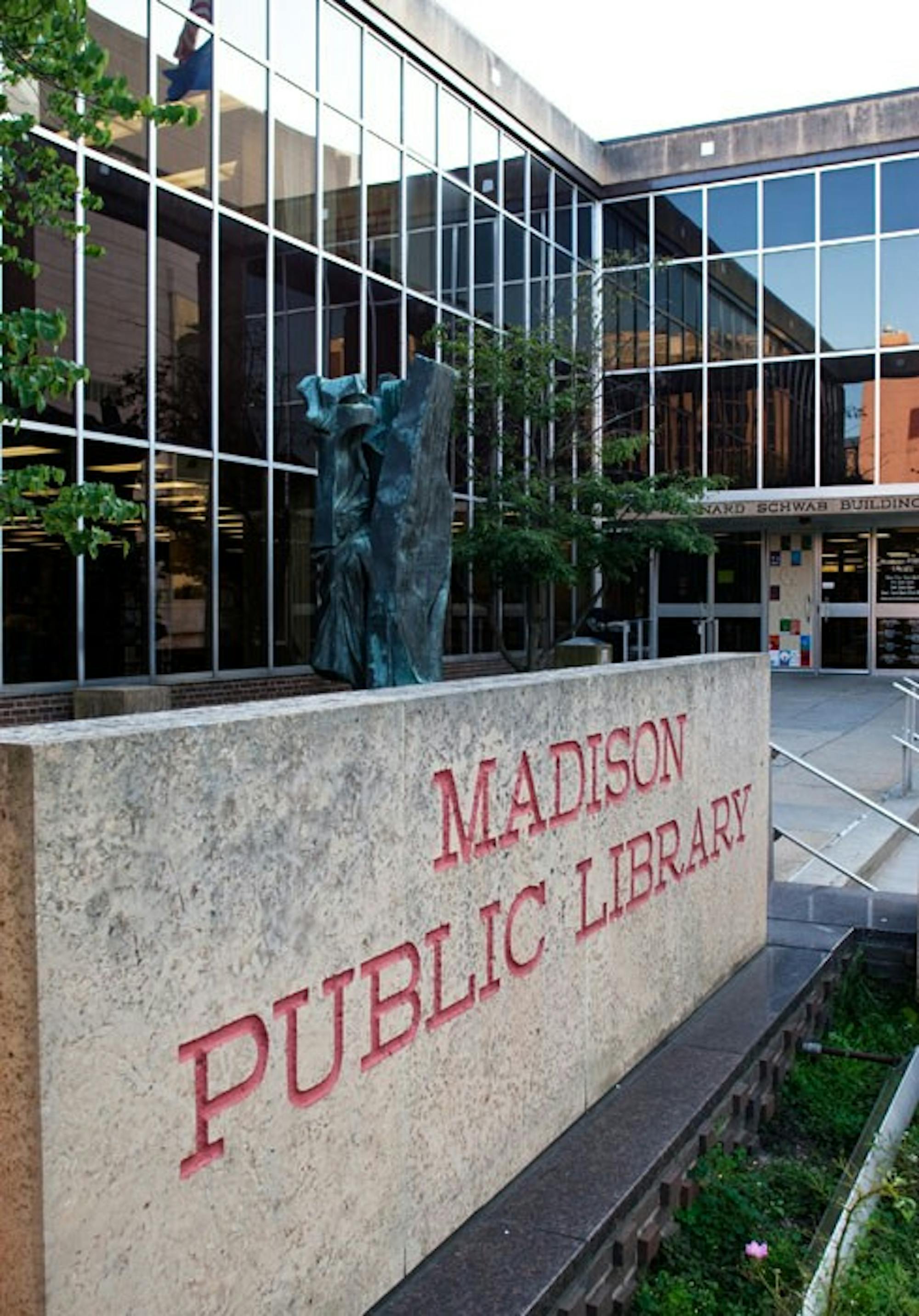 Library plans move forward despite issues