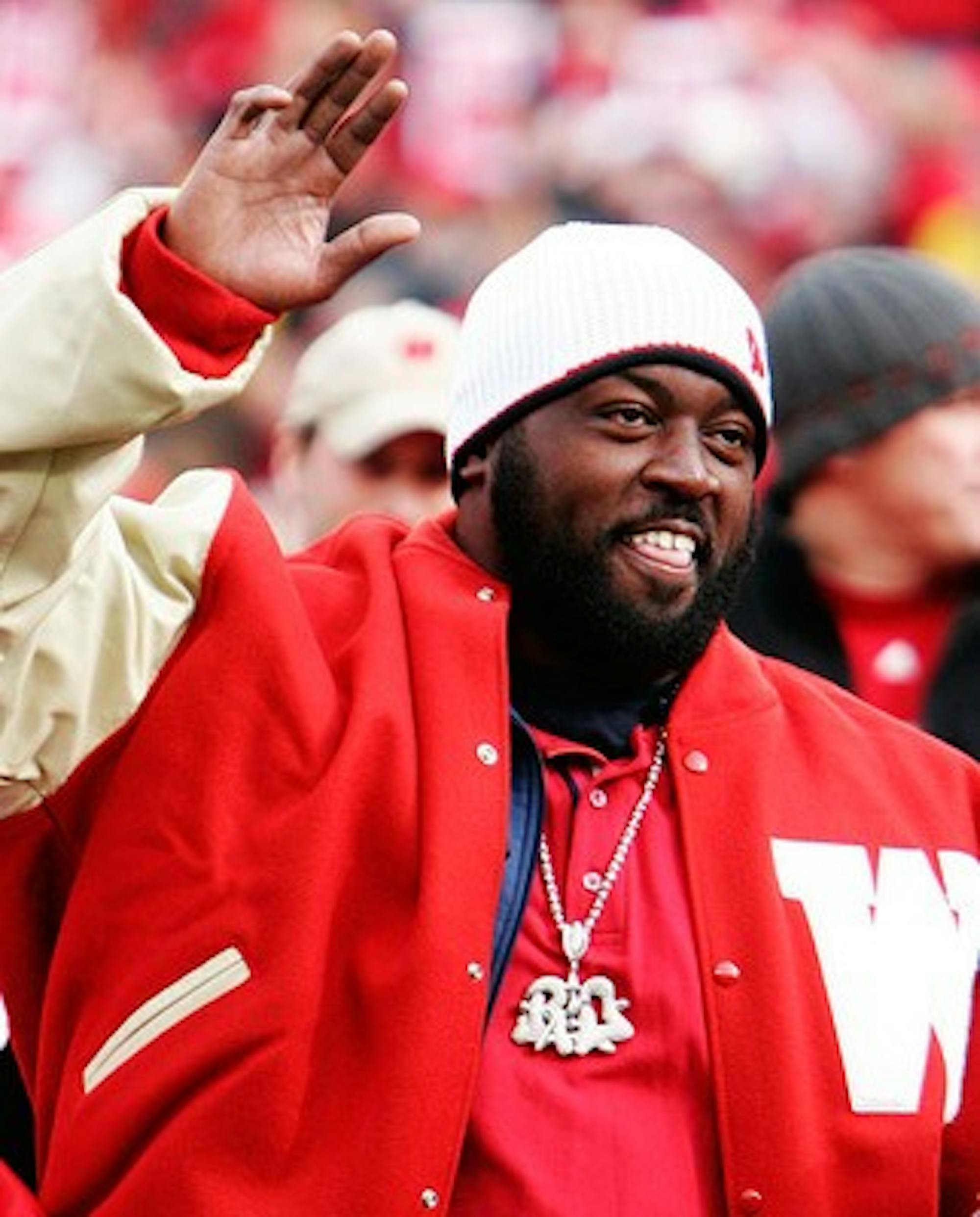 All UW backs banned from OP