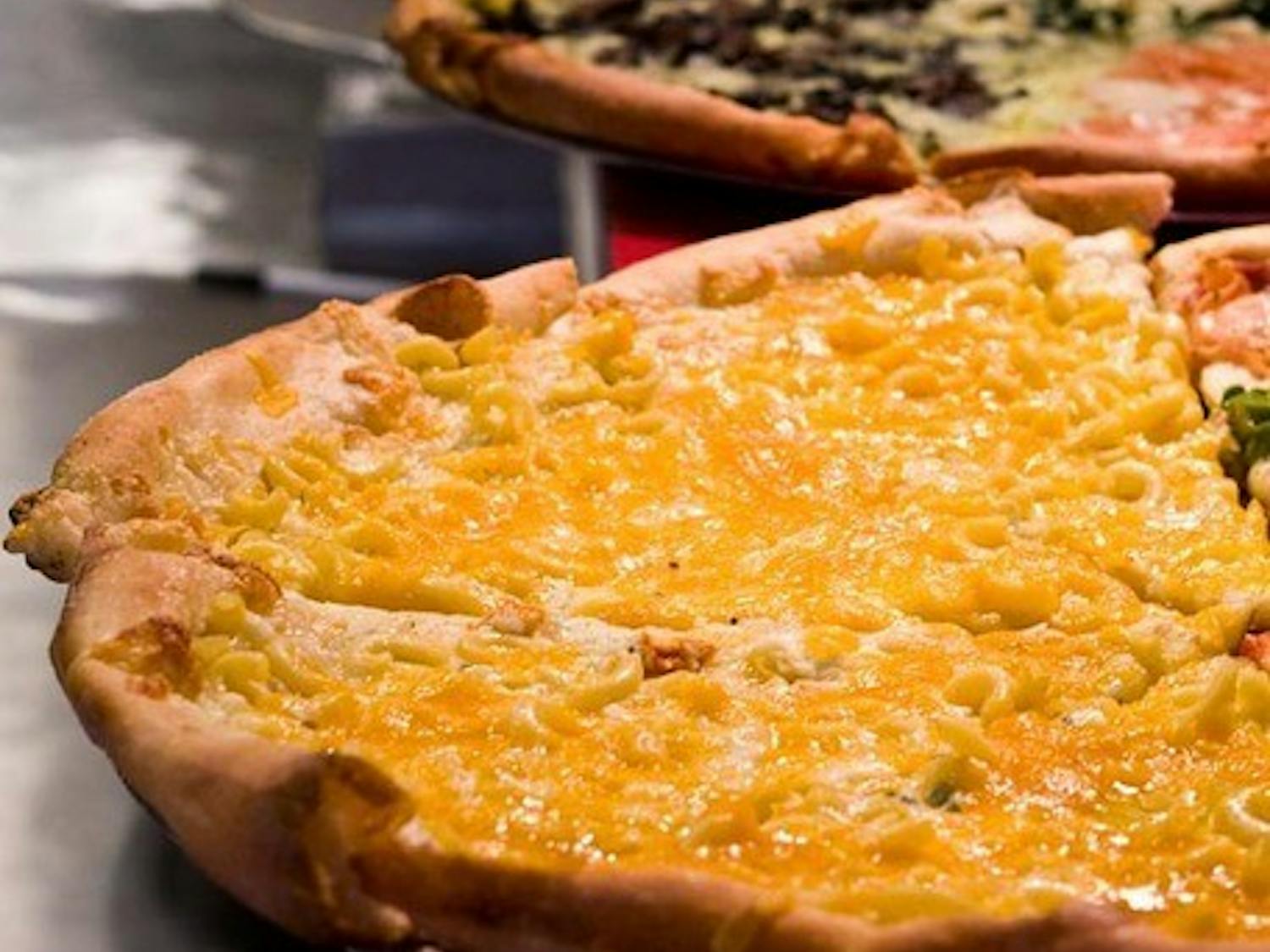 mac and cheese pizza?.jpg