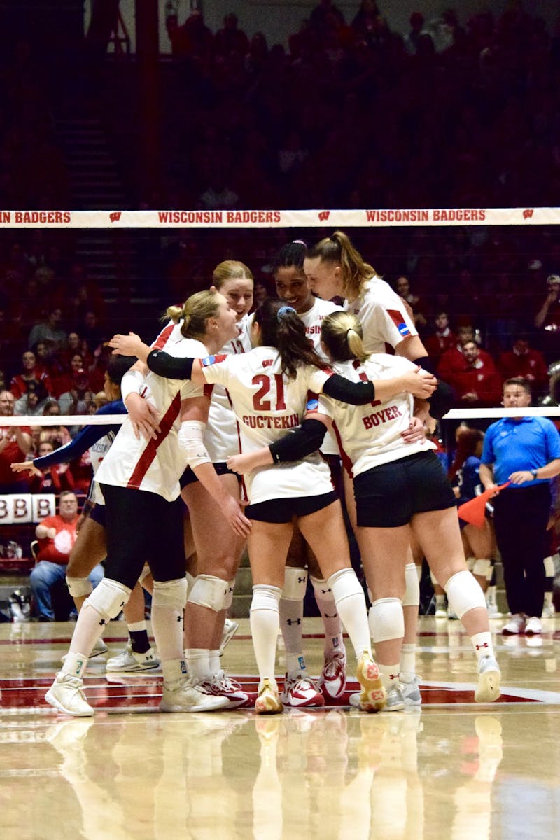 PHOTOS: In the NCAA First Round, Badgers Volleyball sweep the Jackson State  Tigers, 3-0 - The Daily Cardinal