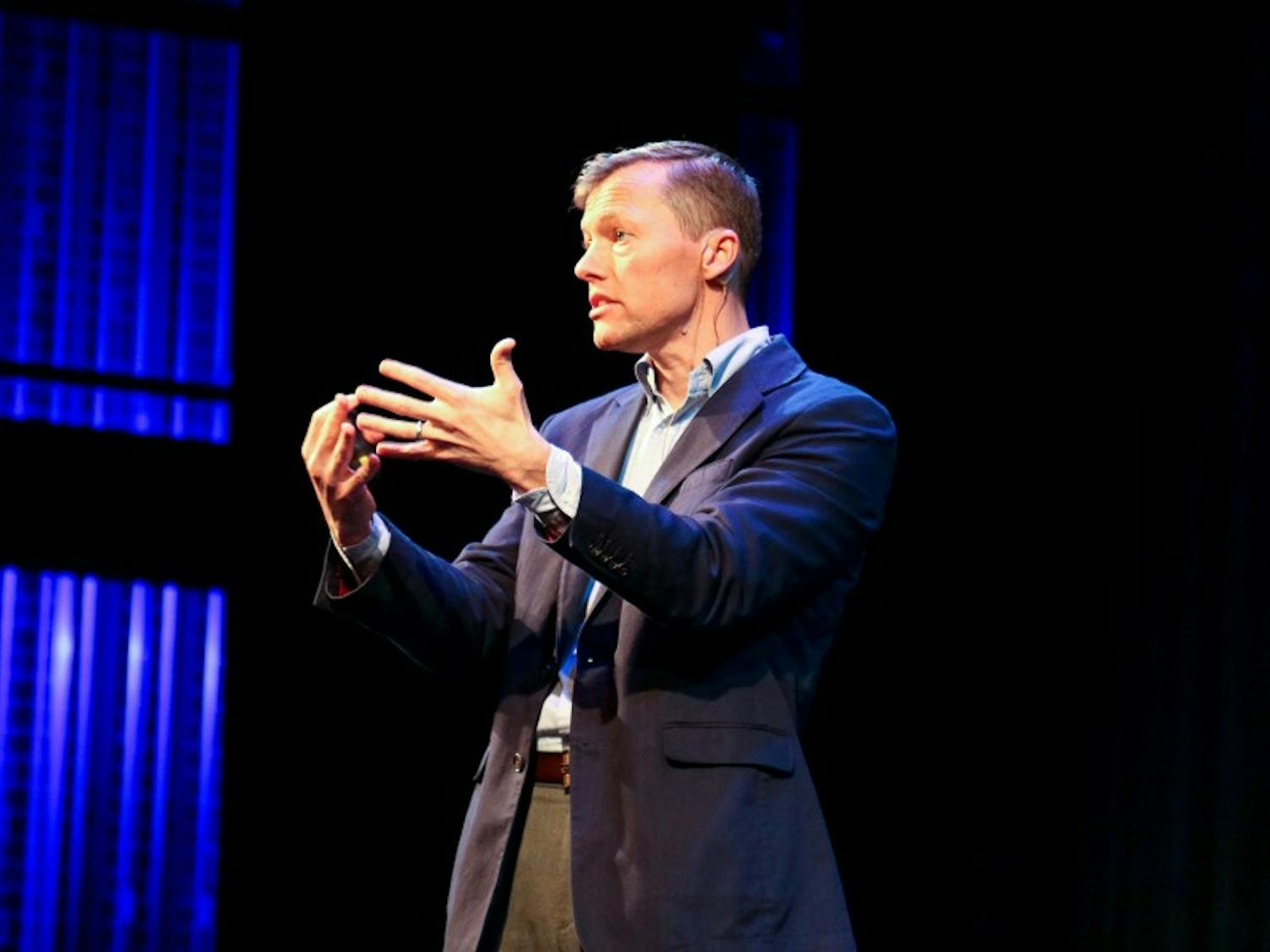 Matthew Desmond, a UW-Madison alumnus, addressed a packed audience of more than 1,000 at Shannon Hall Tuesday about his time living with impoverished families in Milwaukee.