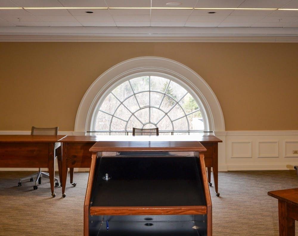 弗大司法委员会由来自全校13个学院的130余名学生成员组成，负责审理违反《弗大12项行为准则》的相关案件。