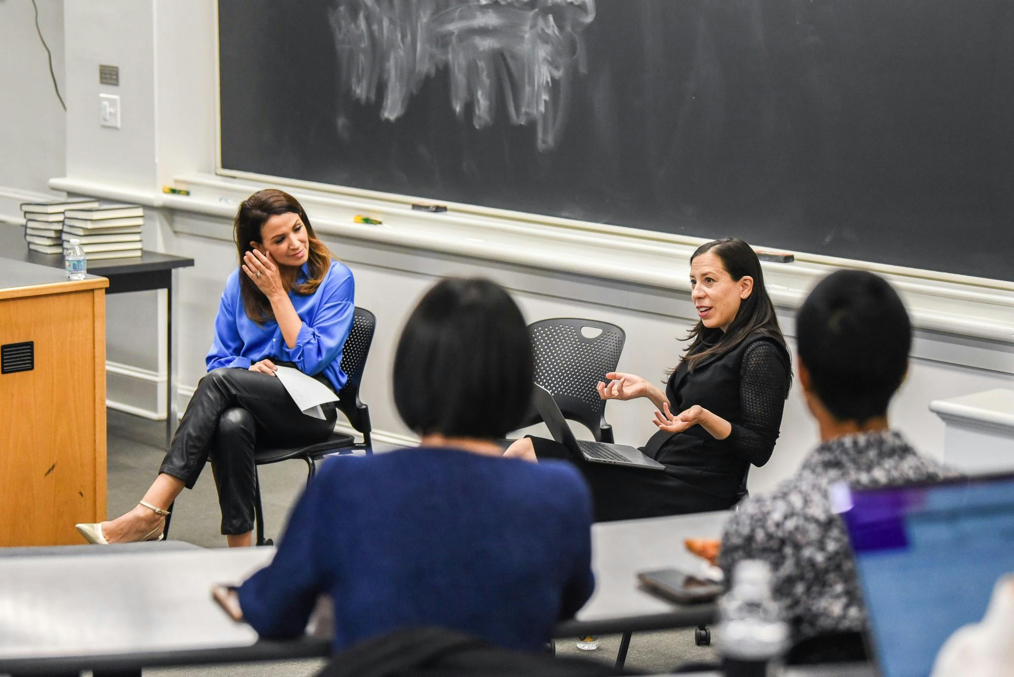 At the end of the debate, participants had the opportunity to pose questions to the speakers. 