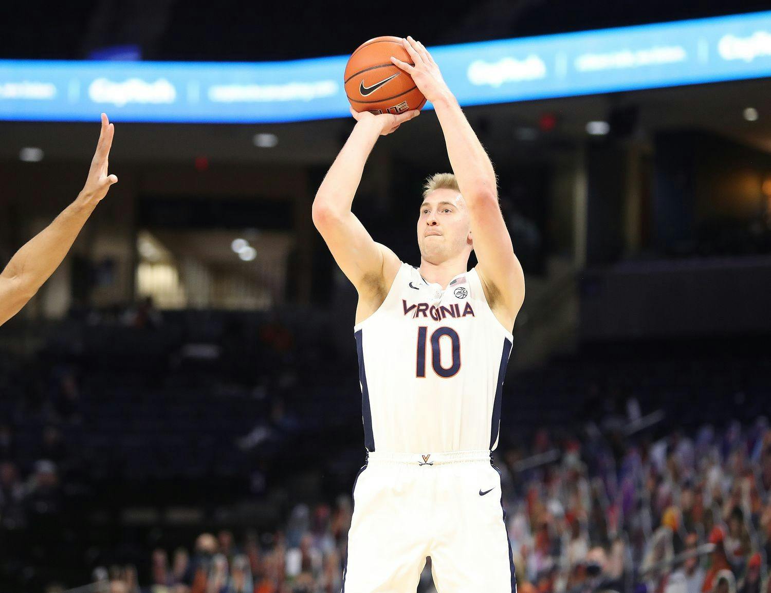 Senior forward Sam Hauser led Virginia in scoring with 21 points against the Wolfpack.
