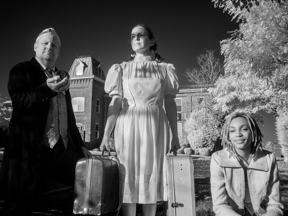 The community theatre’s imaginative production of “The Wizard of Oz” is a story of homecoming.