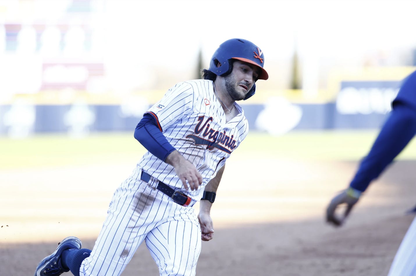 Noah Murray scored the winning run, capping of a rollercoaster win to clinch a series victory for Virginia.