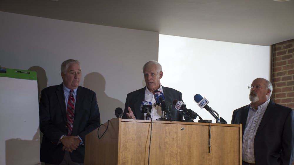 McClintock (left), Harding (middle) and Hudson (right) held the press conference to assert that Soering is "way beyond a reasonable doubt" not guilty of the 1985 murders of Derek and Nancy Haysom.