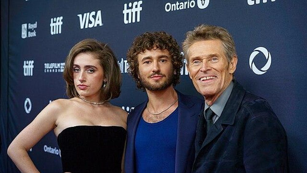 Because of its countdown-based structure, Reitman described the film as a “thriller comedy.”