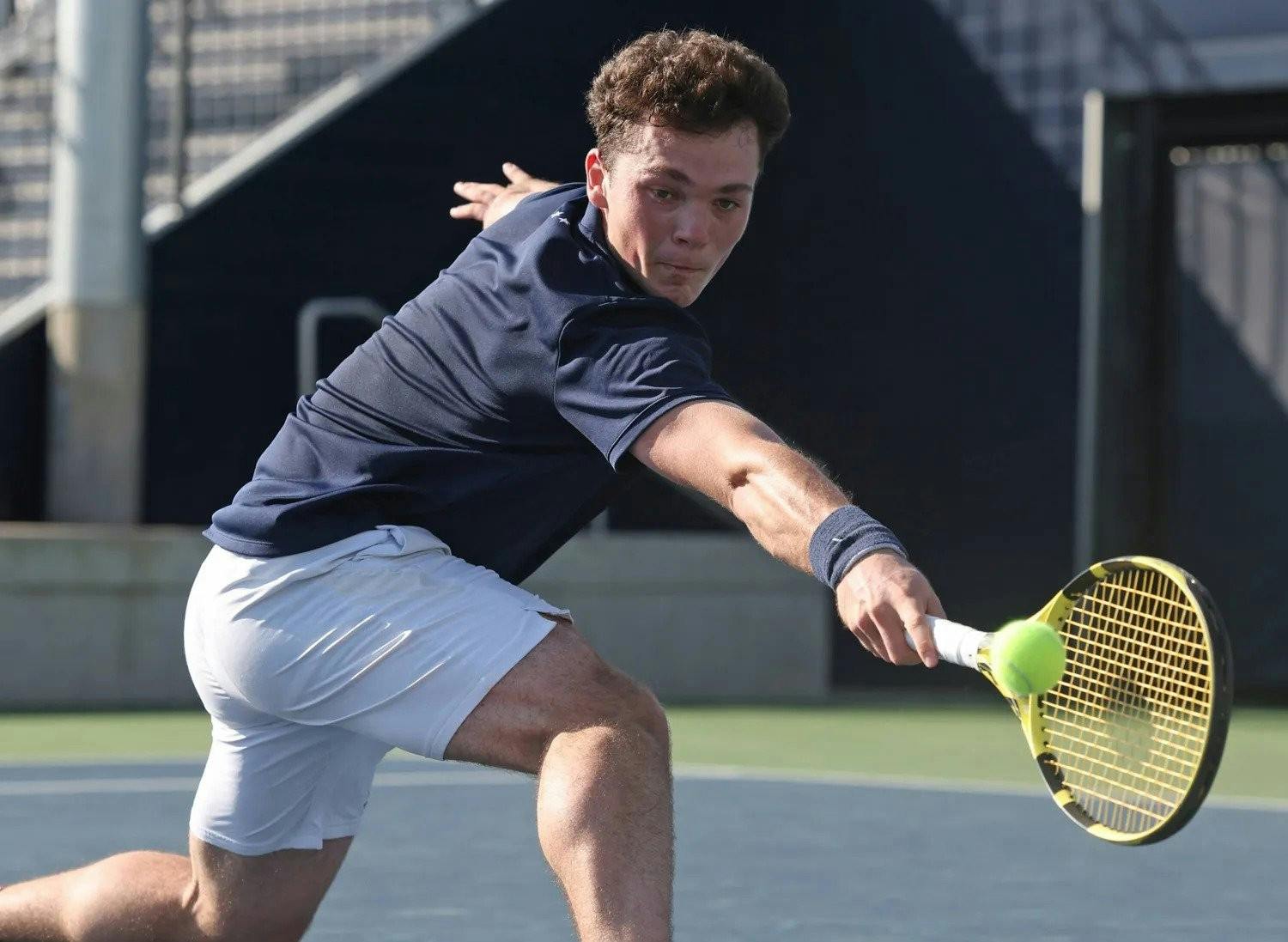 Montes had an excellent weekend, going undefeated in three matches.