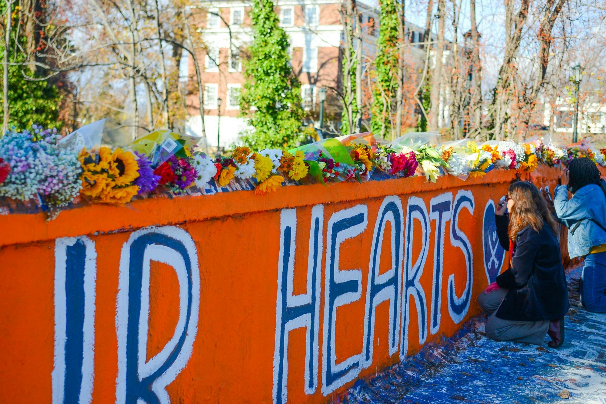 Several Virginia politicians took to Twitter to share statements of support following the shooting.