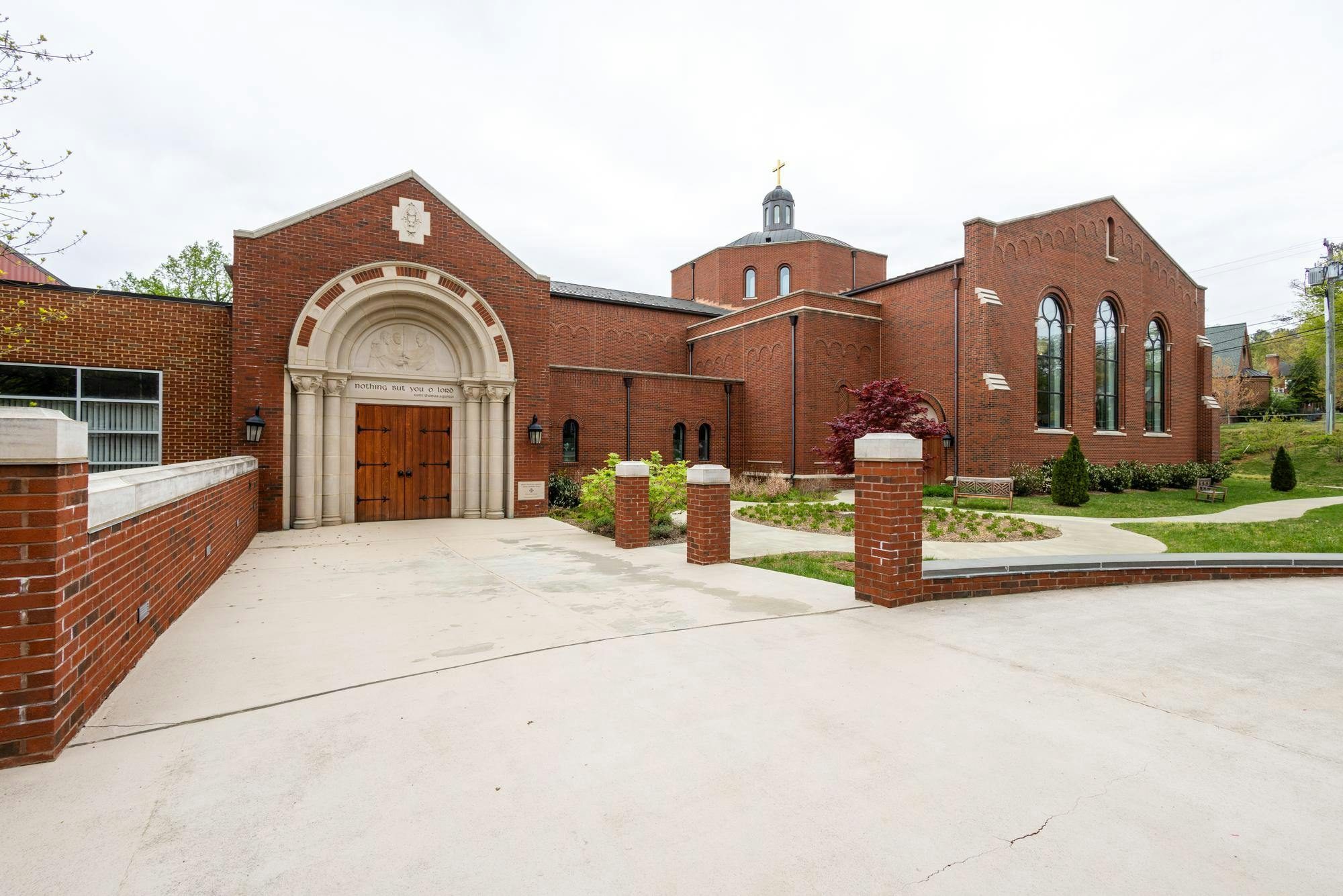 Catholic Hoos is a student-run organization that serves as a community for Catholic students at the University and works in conjunction with St. Thomas Aquinas University Parish, located on Alderman Road.