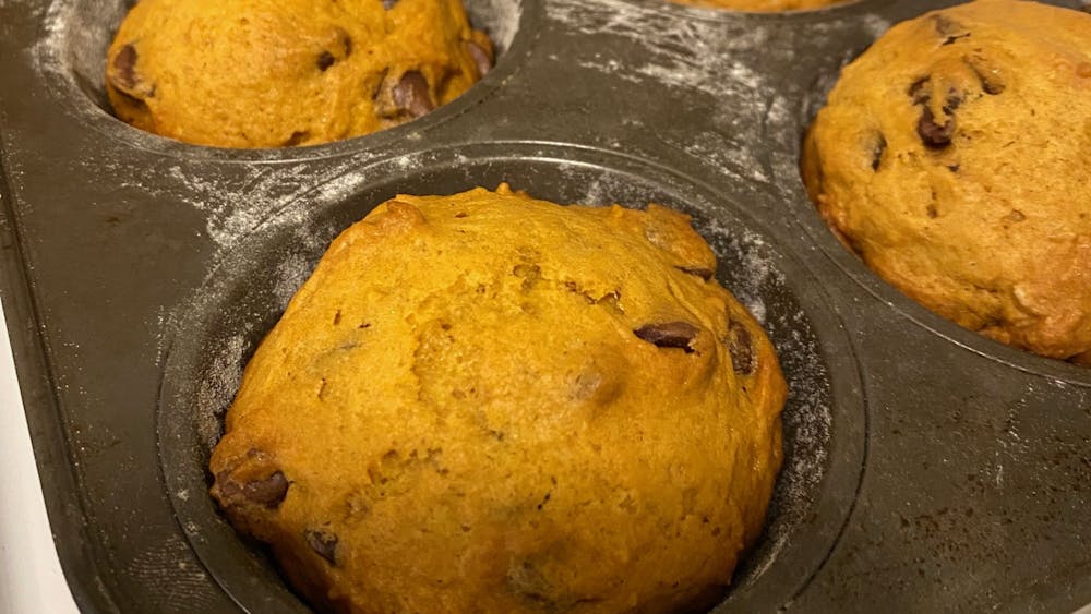 There is literally no reason not to try these pumpkin muffins out, and there is almost no way to mess them up. 
