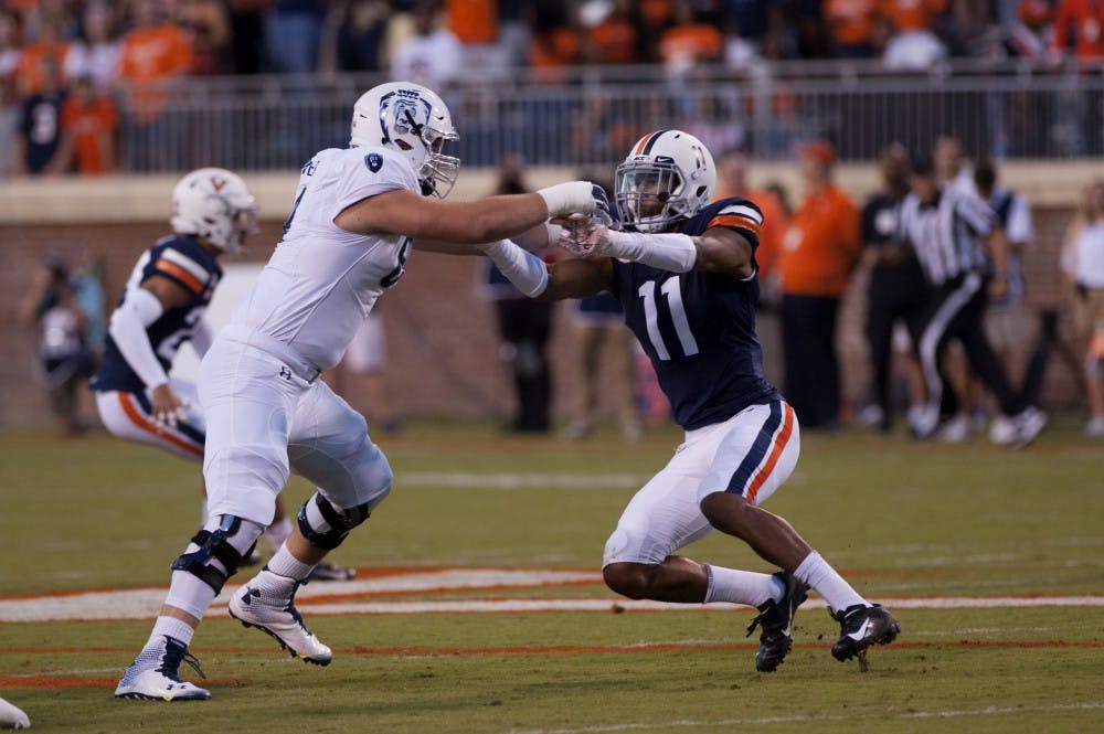 Junior linebacker Charles Snowden led the Virginia defense with 15 tackles, 3.5 tackles for loss and 2 sacks.