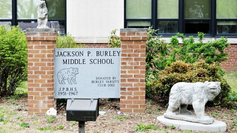 The caucus itself took place in the gymnasium of Burley Middle School. At final tally, there were 752 voters present.