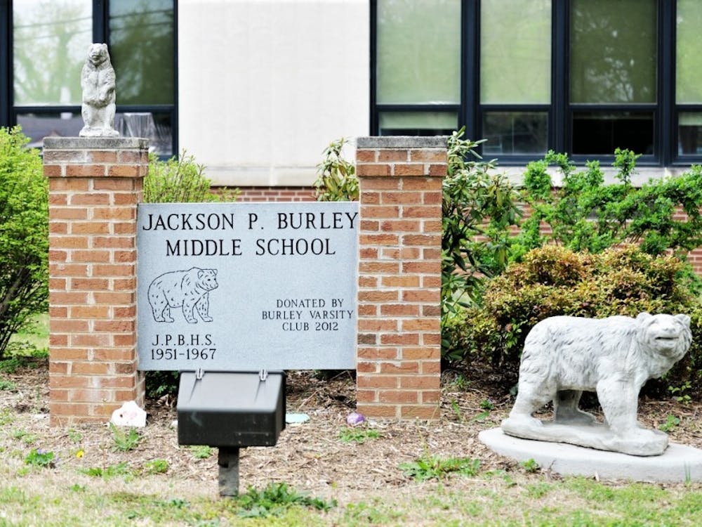 The caucus itself took place in the gymnasium of Burley Middle School. At final tally, there were 752 voters present.