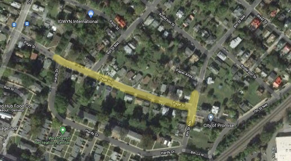 Una residencia en la cuadra 900 de Page St. fue atacada, pero no se reportaron heridos.