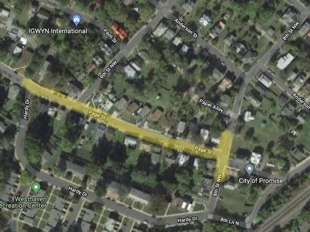 Una residencia en la cuadra 900 de Page St. fue atacada, pero no se reportaron heridos.