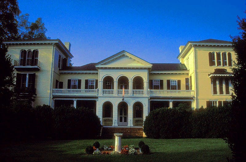 Saving Sweet Briar deliver on Sep 2 a final $3.643 million payment, exceeding the needed $12 million.