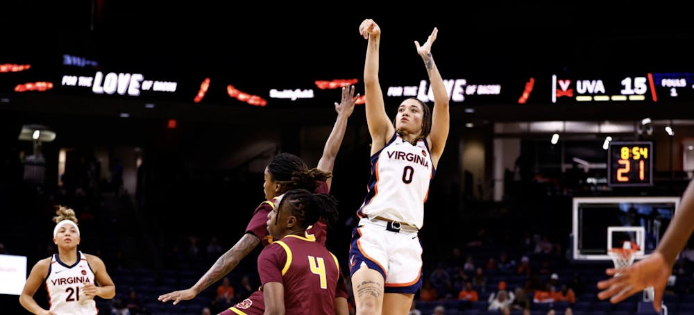 <p>McGhee led Virginia with 20 points Sunday.</p>