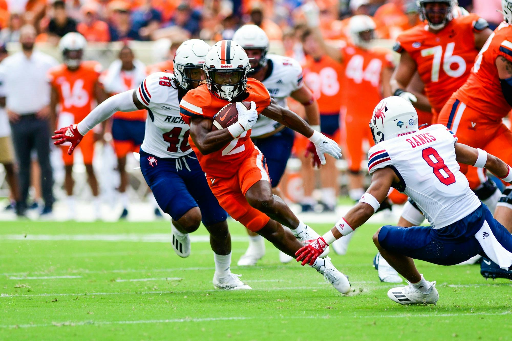 Football Championship Subdivision school Richmond hung tough with a Virginia team that was sloppy at times, but the Spiders (0-1, 0-0 CAA) were unable to spoil Coach Tony Elliot’s debut Saturday afternoon. Richmond took an early lead, but a humming Virginia (1-0, 0-0 ACC) offense scored touchdowns on four straight first half possessions to retake the advantage. The Cavaliers then survived a subpar third quarter and took care of business in the fourth to put away the season’s first victory.&nbsp;