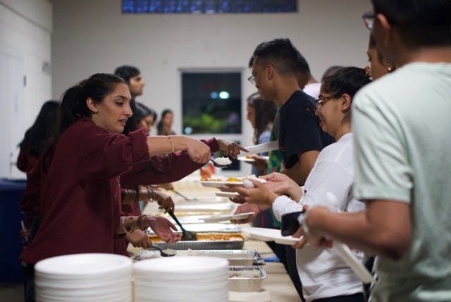 &nbsp;ISA members use eco-friendly materials to serve food at their second zero-waste event.&nbsp;