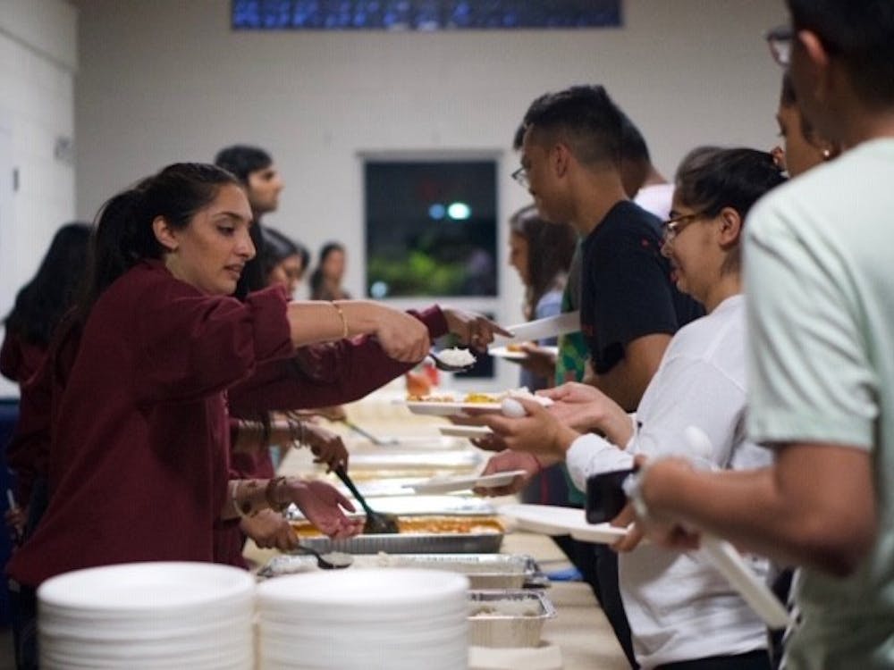 &nbsp;ISA members use eco-friendly materials to serve food at their second zero-waste event.&nbsp;