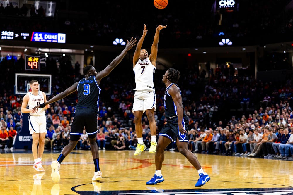 Dai Dai Ames pulls up for a shot during the first half.