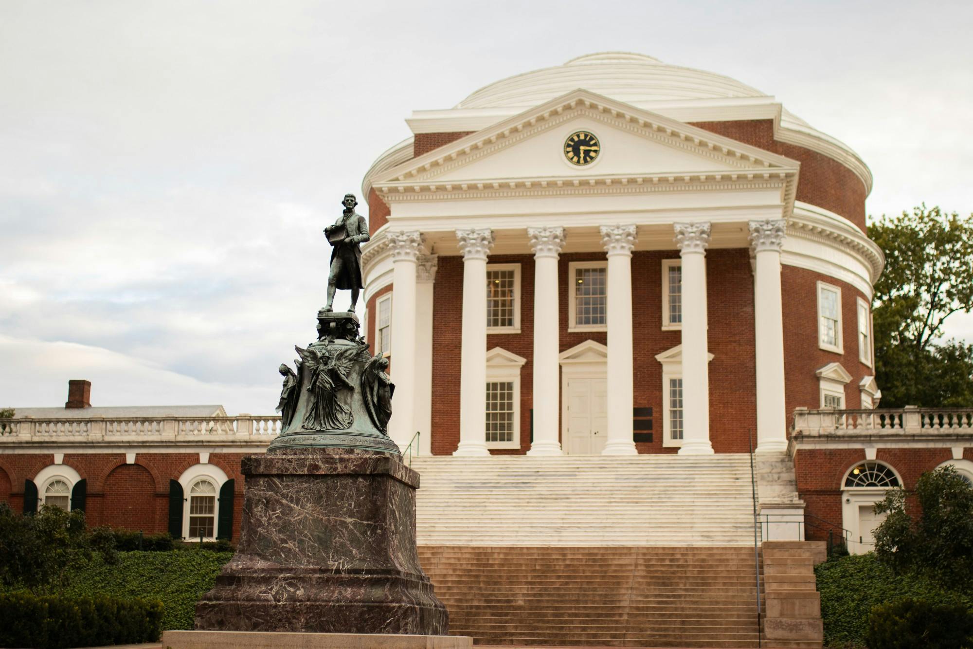 Laughter and avid conversation echoed across the Rotunda Multipurpose Room this past Saturday when the Mixed Race Student Coalition hosted their own Young Alumni Reunion.&nbsp;