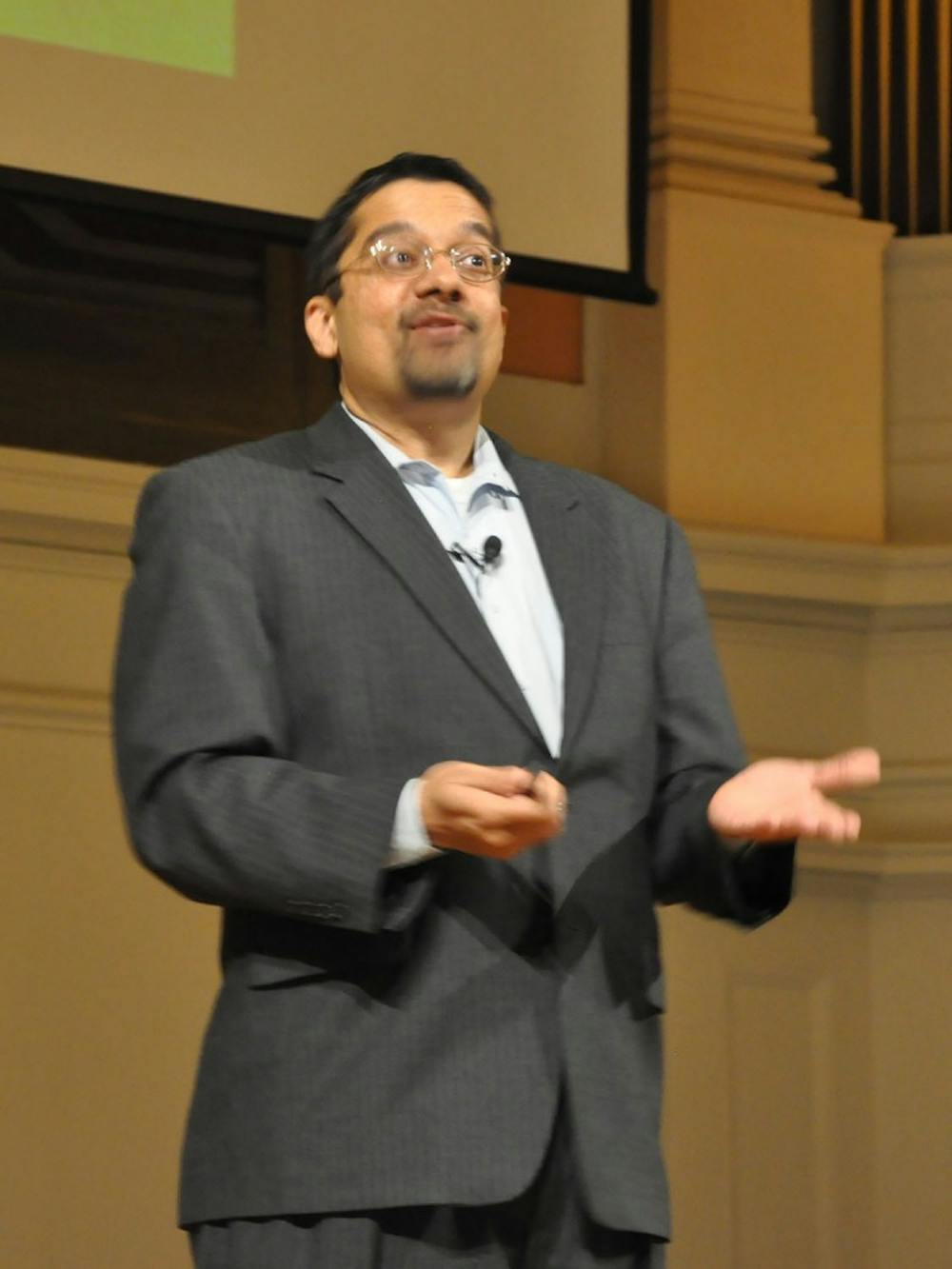 <p>Shankar Vedantam covered a wide range of topics dealing with implicit bias throughout his talk.</p>