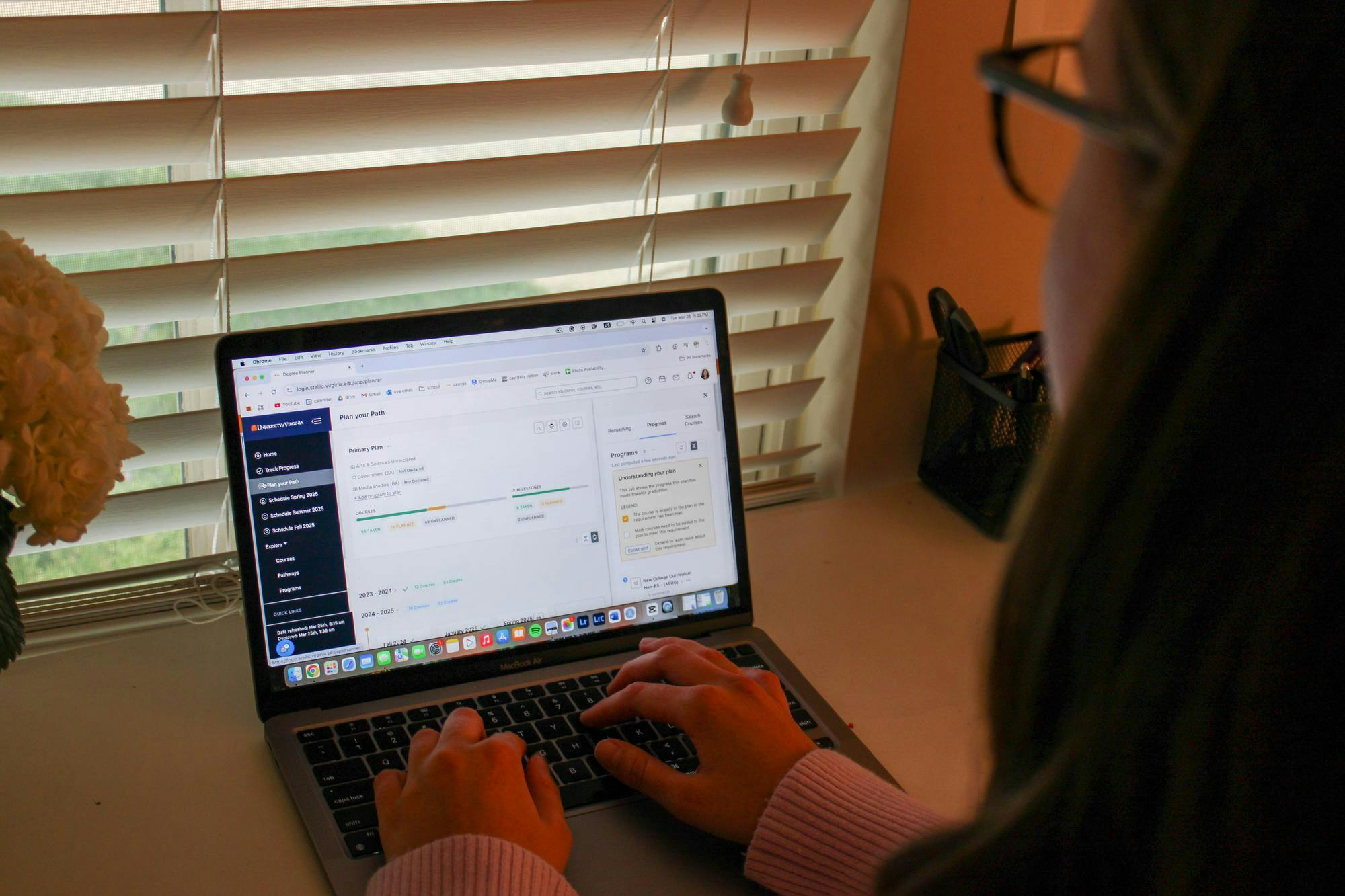 On Stellic, students can list up to three potential majors and the program will recommend courses that fulfill requirements and times to take them.