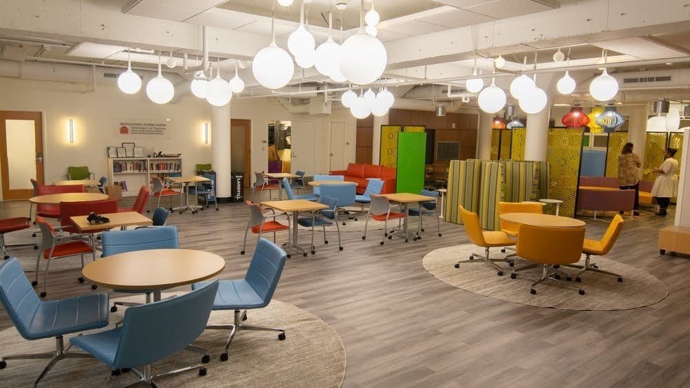 Los centros para estudiantes de color en la Universidad son increíblemente valiosos para la comunidad universitaria.