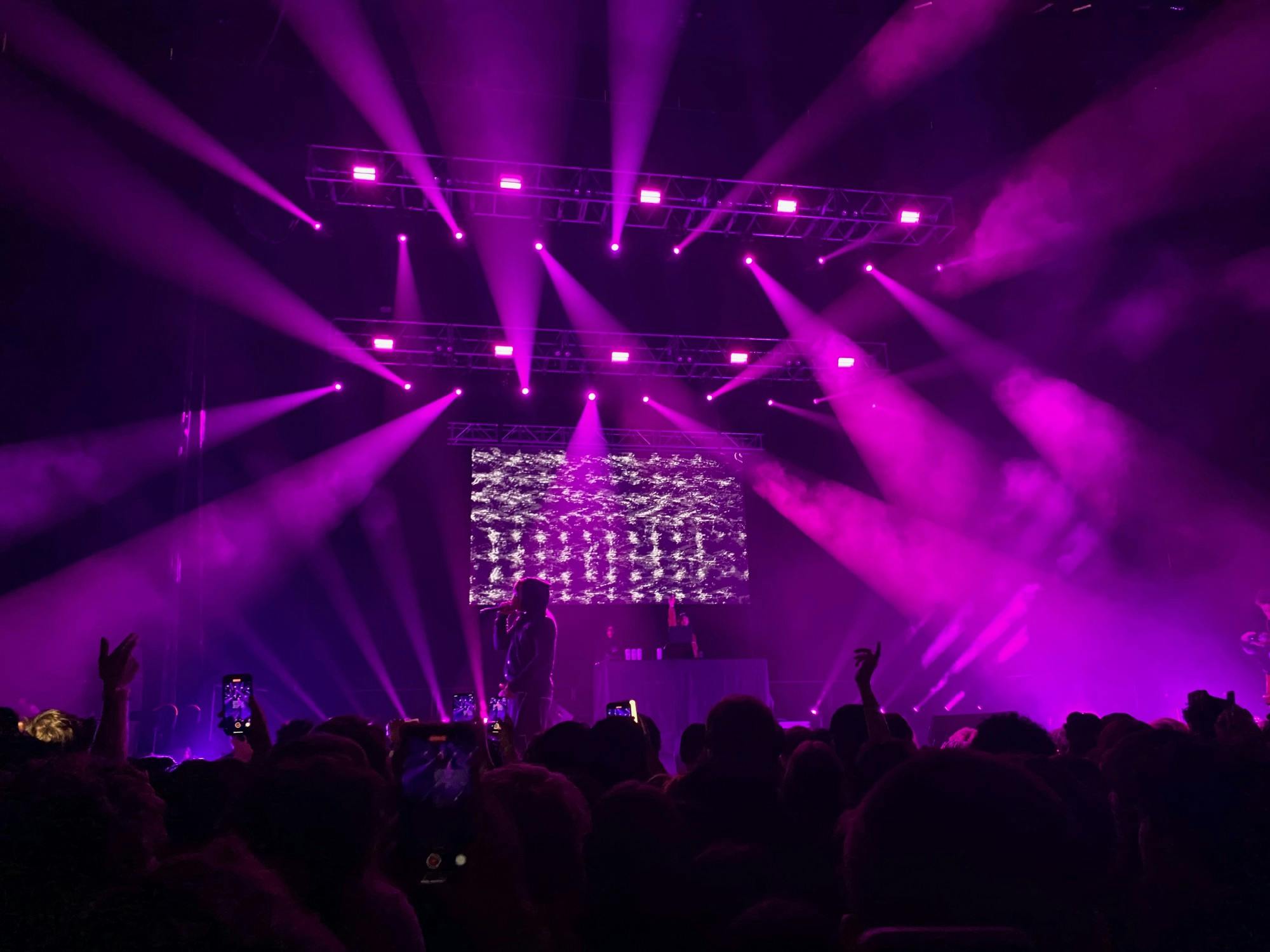 His vocals were fantastic throughout the performance, leading to a well-executed show overall that utilized the lights at John Paul Jones arena to great effect.