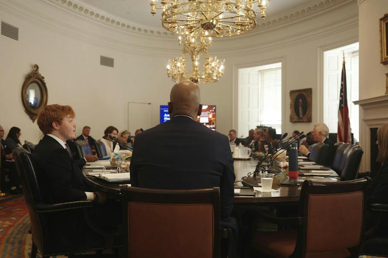 Academic and Student Life Committee hears presentation on student self-governance
