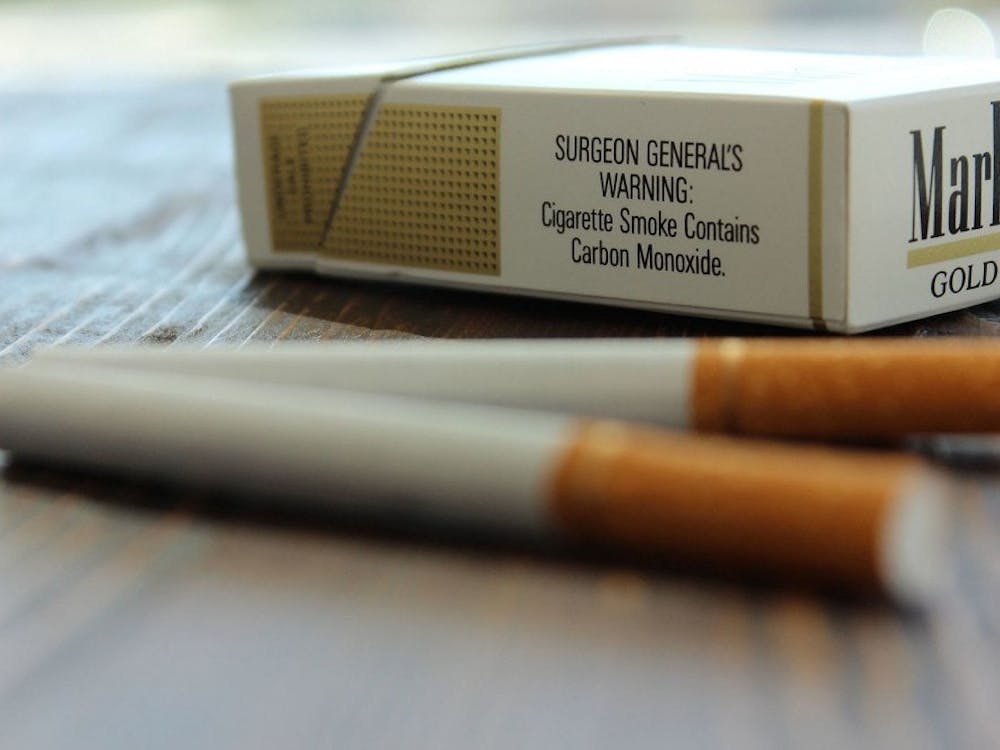 Recientemente la legislatura de Virginia elevó la edad legal de los 18 a los 21 años para comprar tabaco, nicotina y todo productos para vapear.