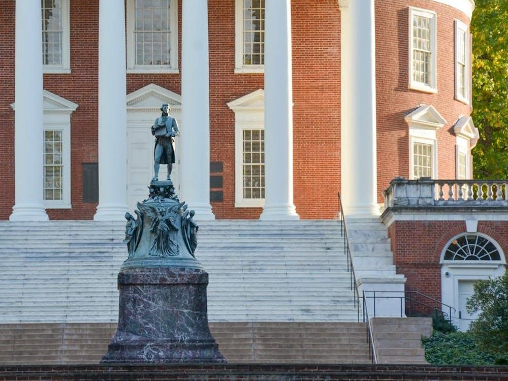 Thomas Jefferson proclamó que «esta institución se basará en la libertad ilimitada de la mente humana» y que esta libertad solo puede alcanzarse si la Universidad fomenta un entorno en el que los miembros de la comunidad puedan cuestionar las opiniones contrarias.