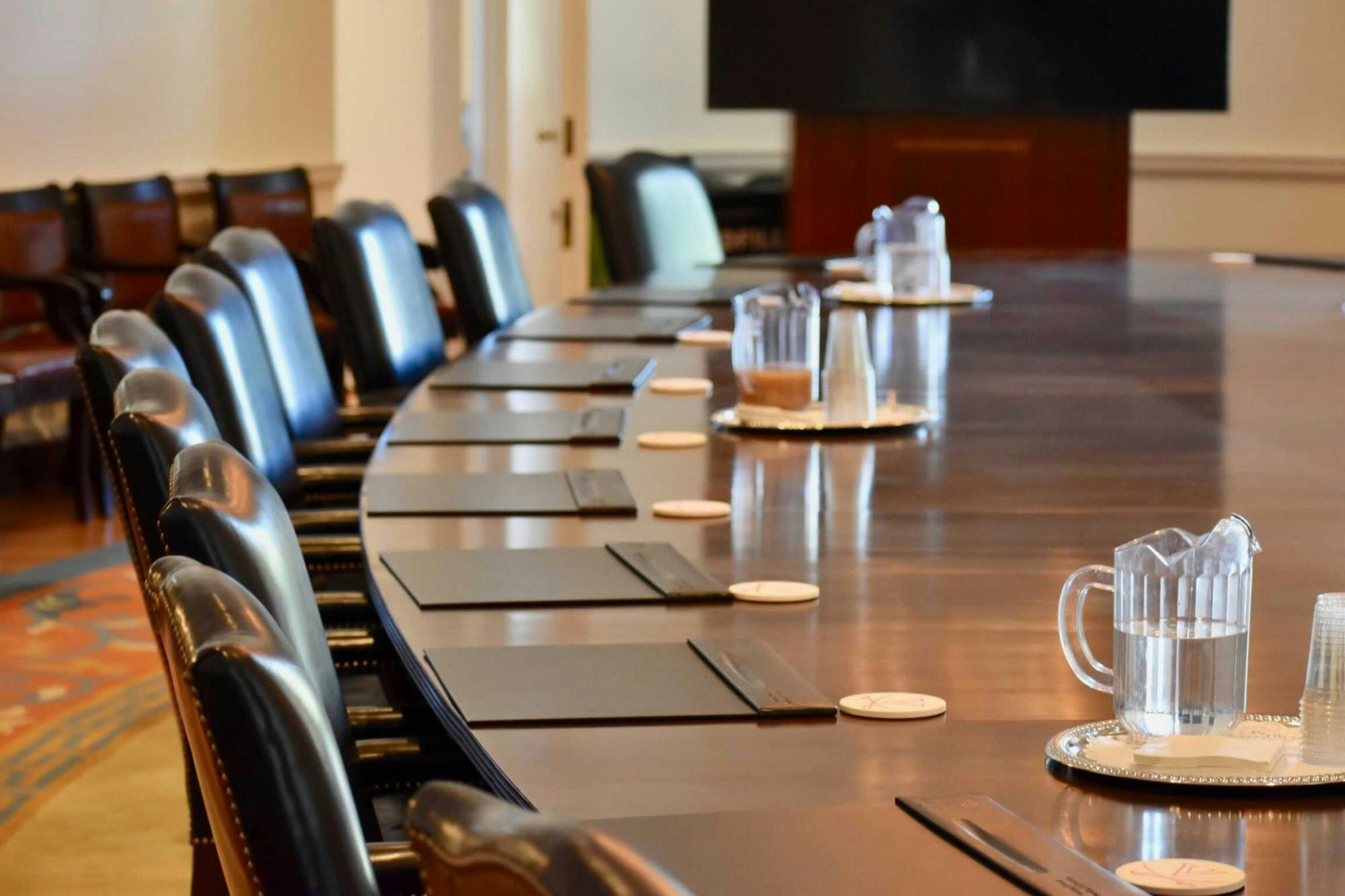 Shortcomings with the undergraduate advising system were discussed at the meeting.