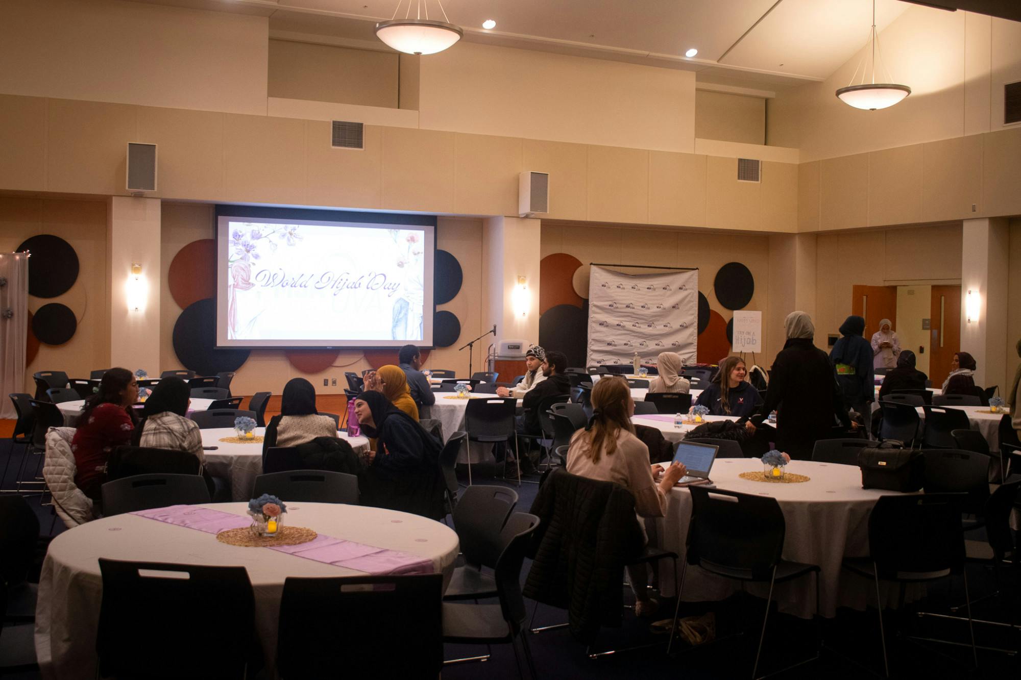 Although the event was centered on hijabi Muslim women, there were many diverse attendees, including Muslim men and non-Muslims.&nbsp;