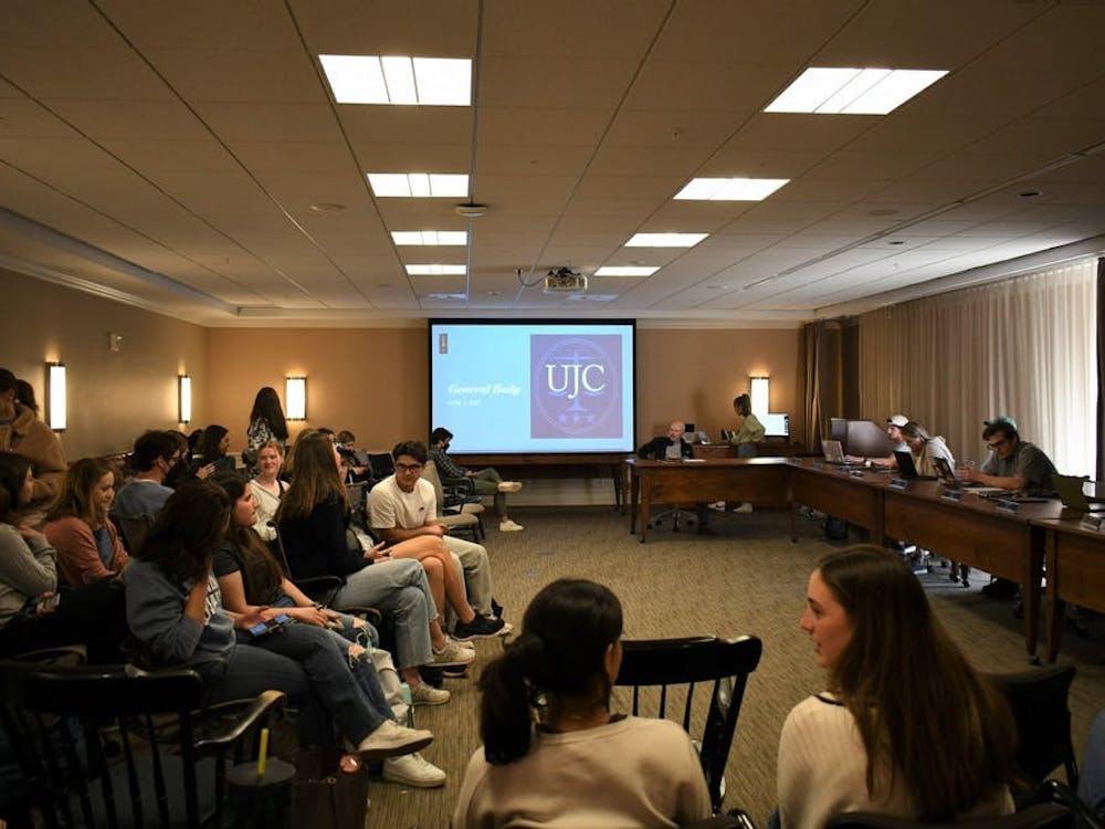 Comparado a sistemas tal como el Sistema de Honor de la Universidad, la UJC elige a jueces estudiantes para presidir sobre juicios, con la discreción de escoger no sanción, una sanción, o una combinación de sanciones.
