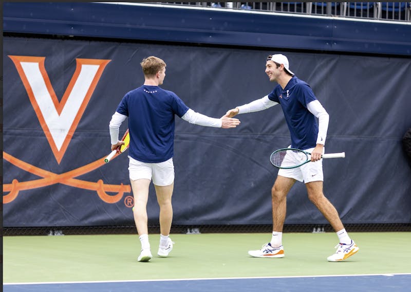 Virginia men’s tennis downs two ranked teams over the weekend