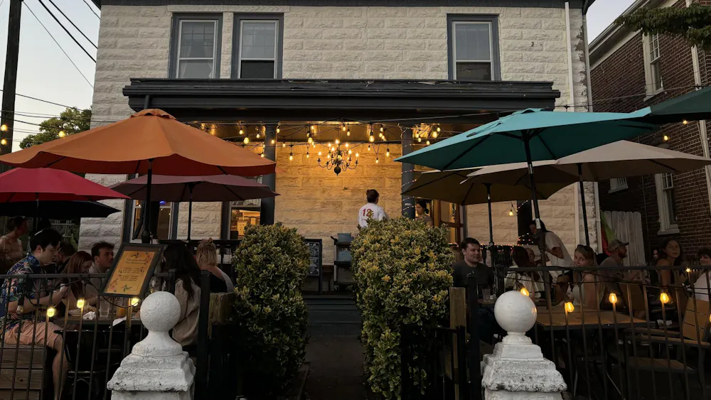 If you were to drive past Monsoon Siam, you might mistake the house-looking building for someone’s family home. But that’s exactly part of its charm.