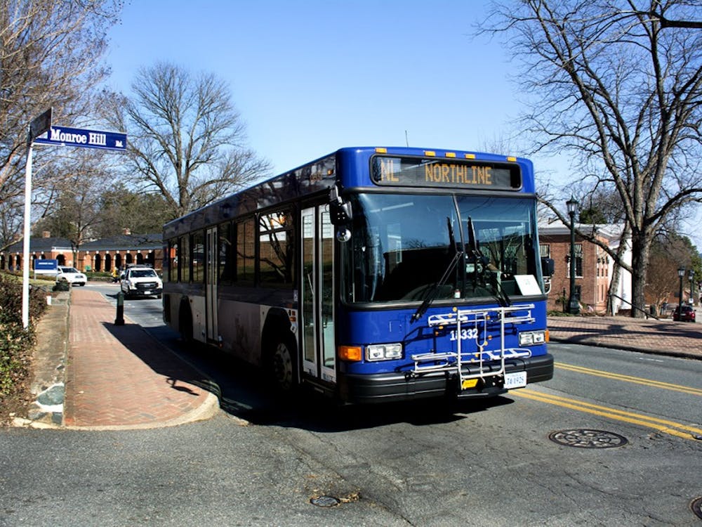 A UTS bus pulls away from the Monroe Hall stop on the Northline route.