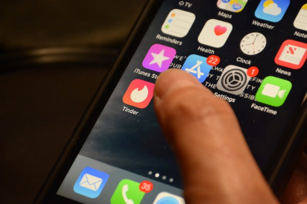 Humor columnist Heath Yancey breaks down the different facets of Tinder in the summer.