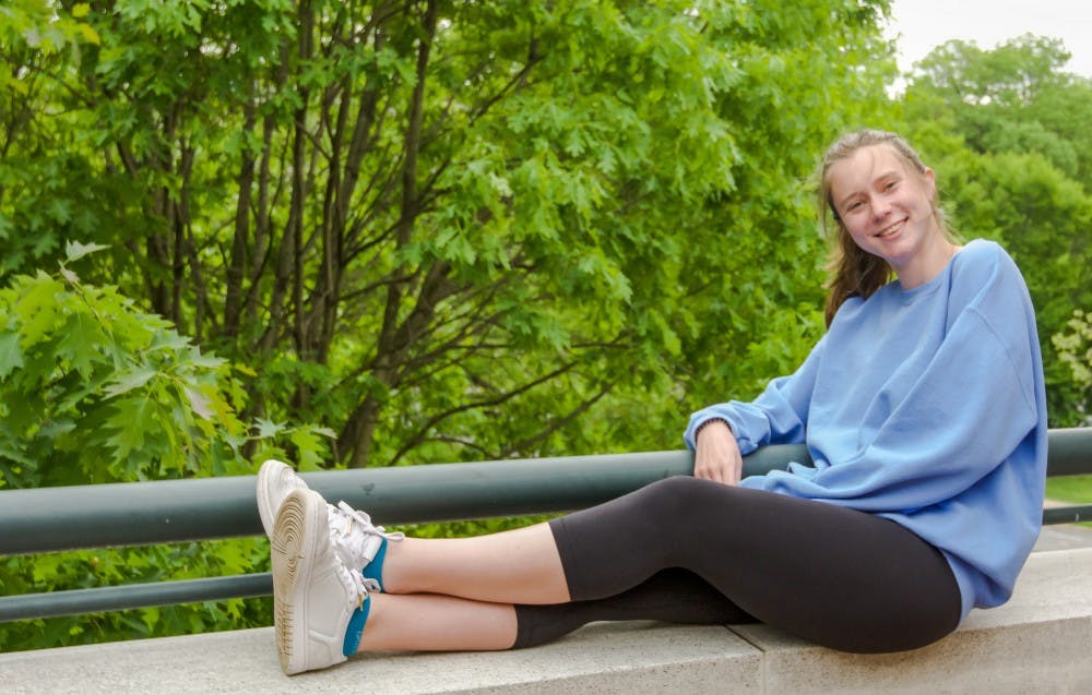 Humor columnist Justine Baird pens an open letter to life after college.