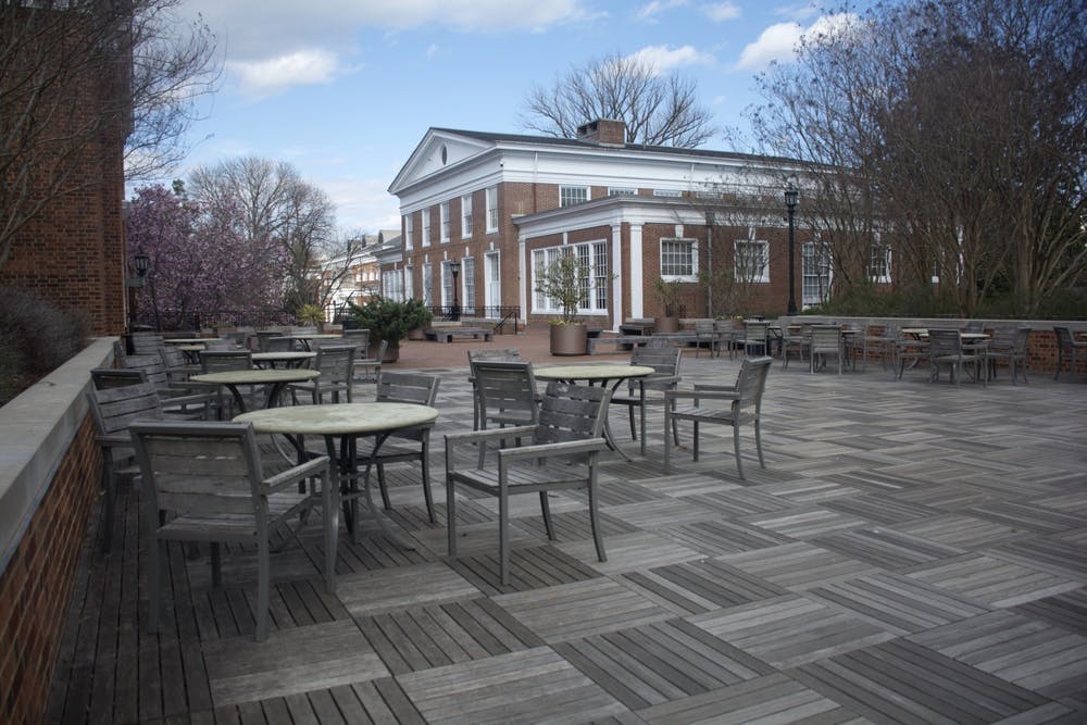 Se alienta a los estudiantes que no tienen acceso a WiFi a que busquen una ubicación alternativa que disponga de WiFi o que pidan a su proveedor celular un punto de acceso a WiFi. 