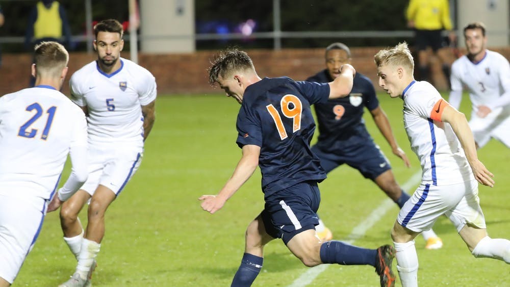 El centrocampista Nick Berghold anotó un crucial gol de último minuto contra Pittsburgh para empatar el partido 2-2 y forzar la prórroga.