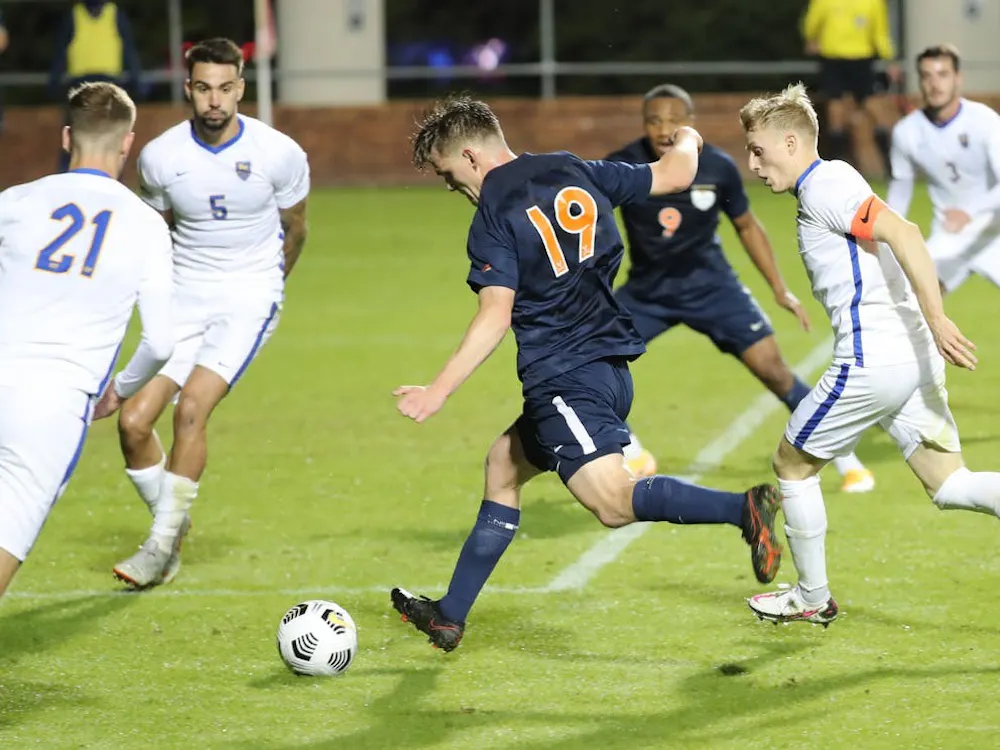 El centrocampista Nick Berghold anotó un crucial gol de último minuto contra Pittsburgh para empatar el partido 2-2 y forzar la prórroga.