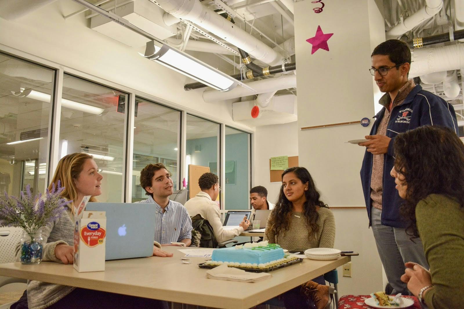 Current undergraduate students in the Batten School of Leadership and Public Policy and the McIntire School of Commerce came to the Multicultural Student Center Thursday to talk to second-year applicants.