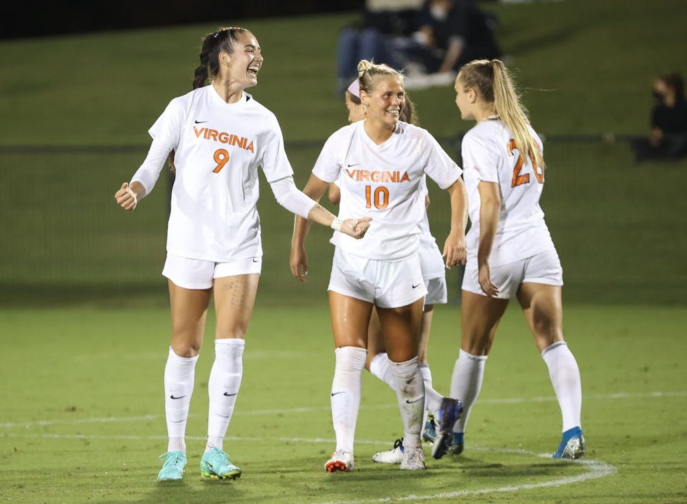 <p>Virginia looks to extend its unbeaten streak to eight games Sunday against Notre Dame.</p>