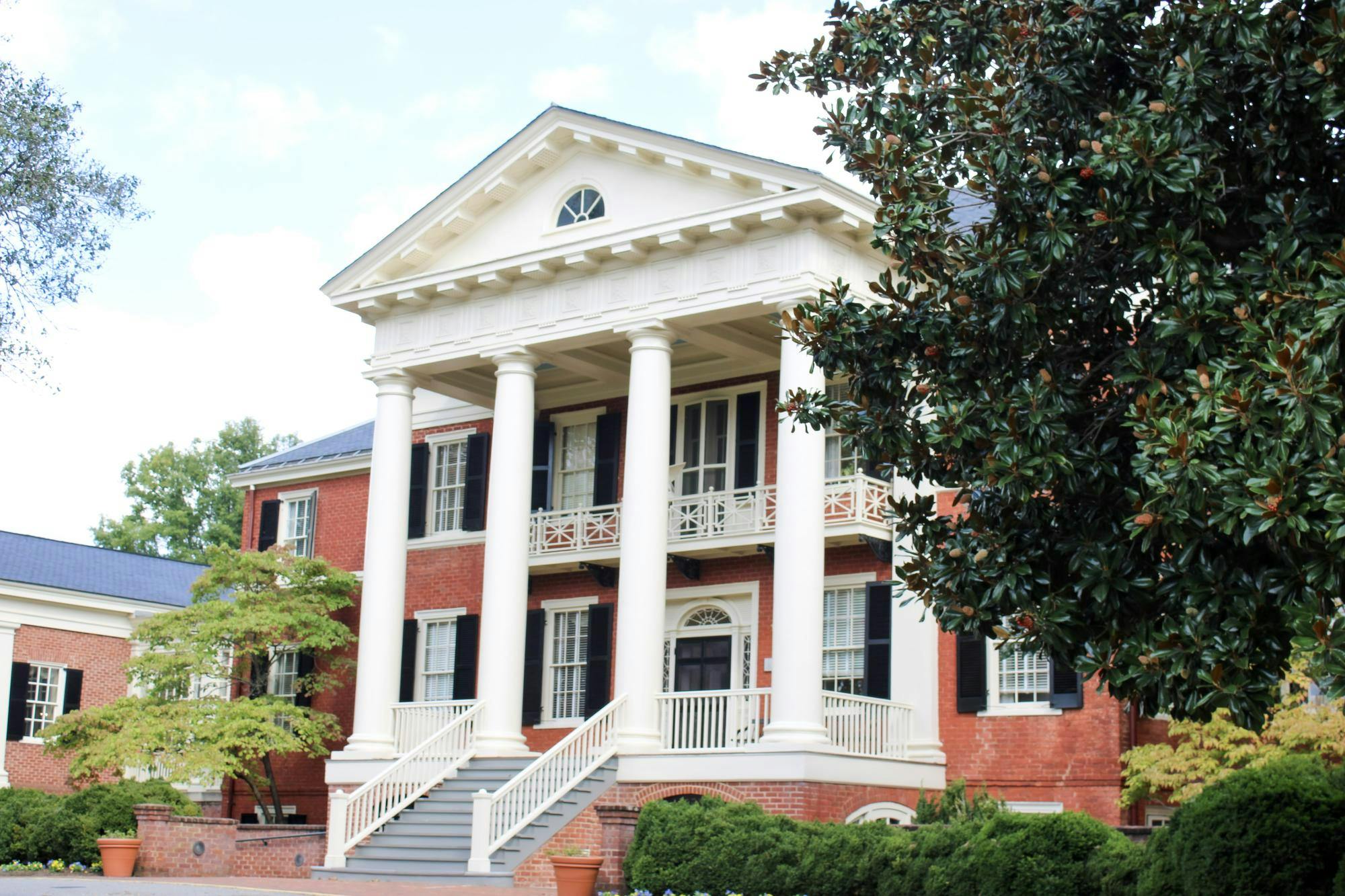 The Miller Center is a nonpartisan institution at the University that seeks to study the American presidency and engage scholars with citizens, helping to “solve major problems” in American democracy. 