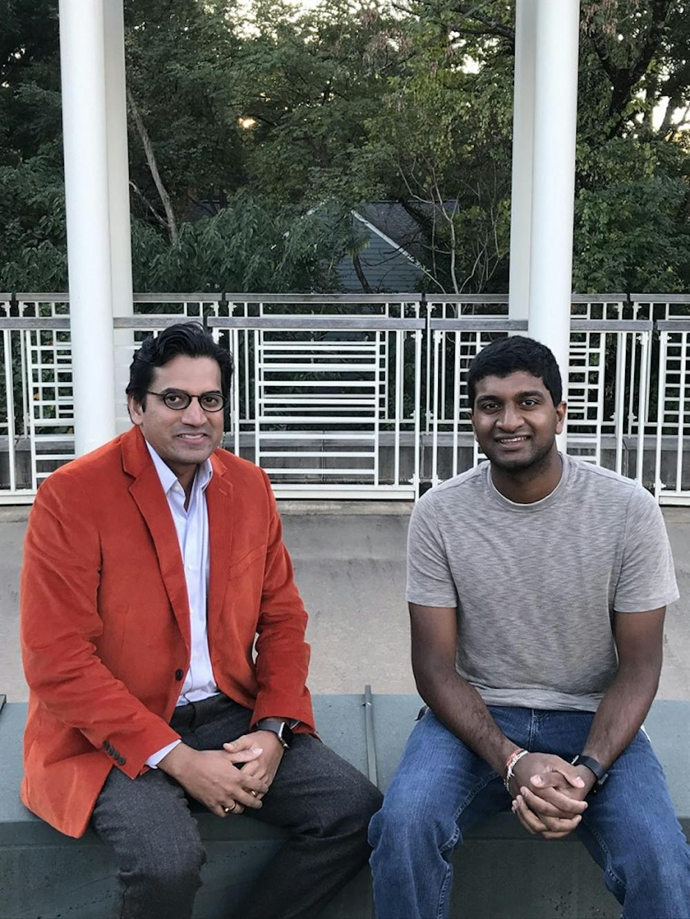 <p>Undergraduate team led by fourth-year Engineering student Ashwinraj Karthikeyan emphasizes the importance of finding an alternative solution to wound care.</p>